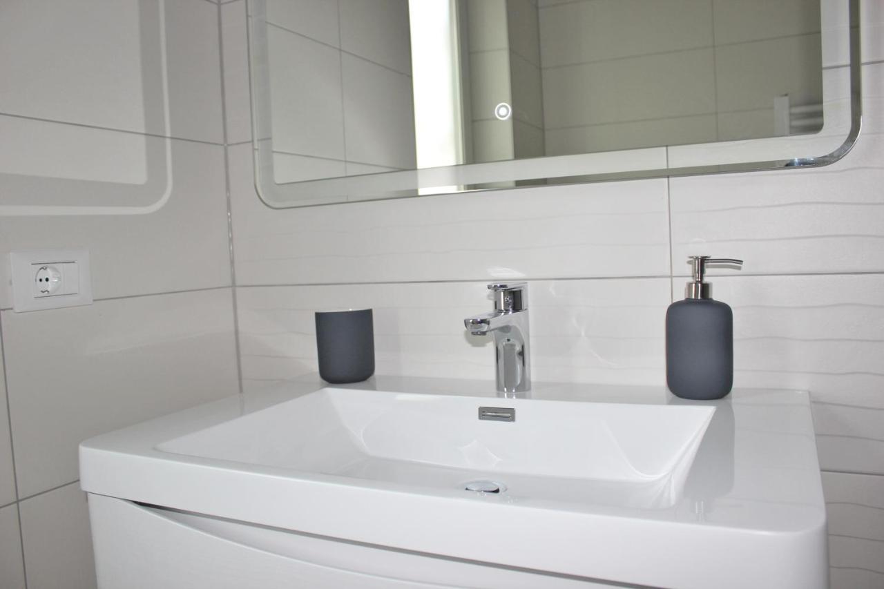 Apartmani Zuzic Porec Exterior photo